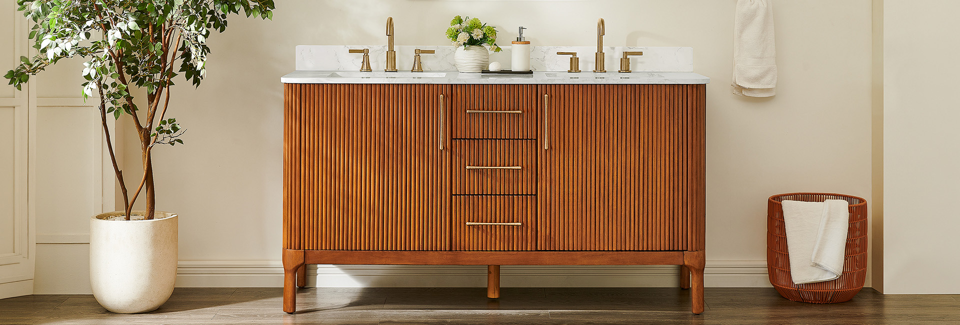 How High Should a Bathroom Vanity Be? Standard & Comfort Height Guide