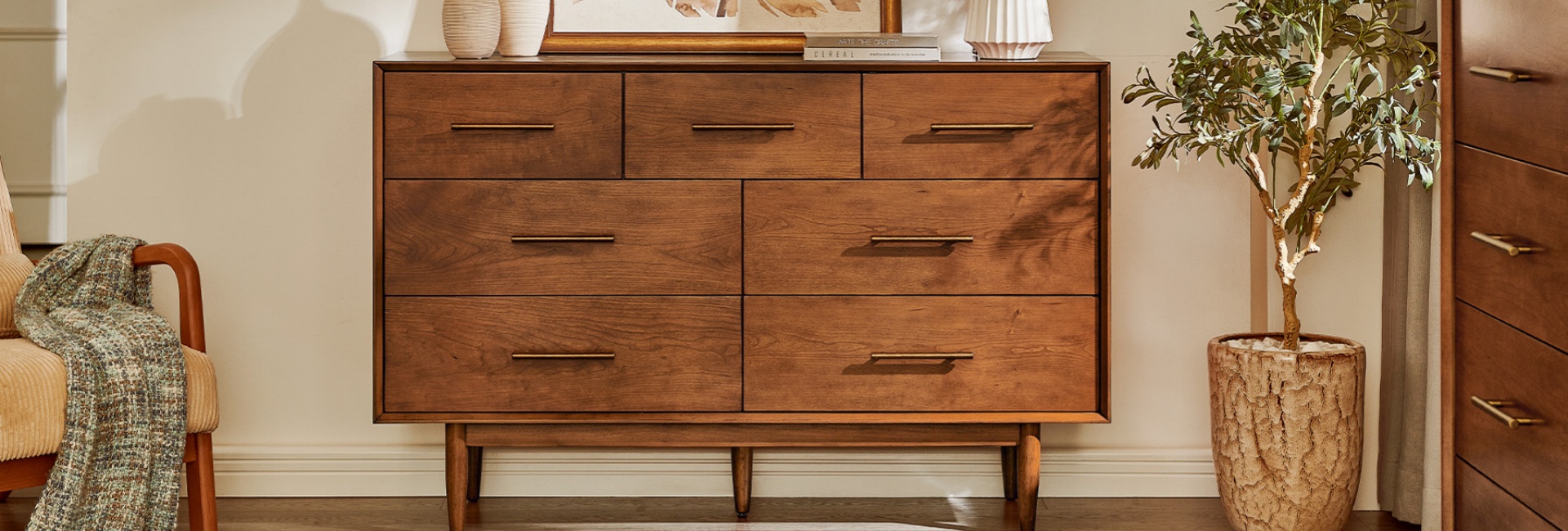 how to remove dresser drawers