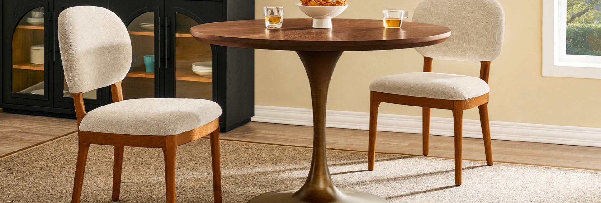 how to select dining chairs for a round table