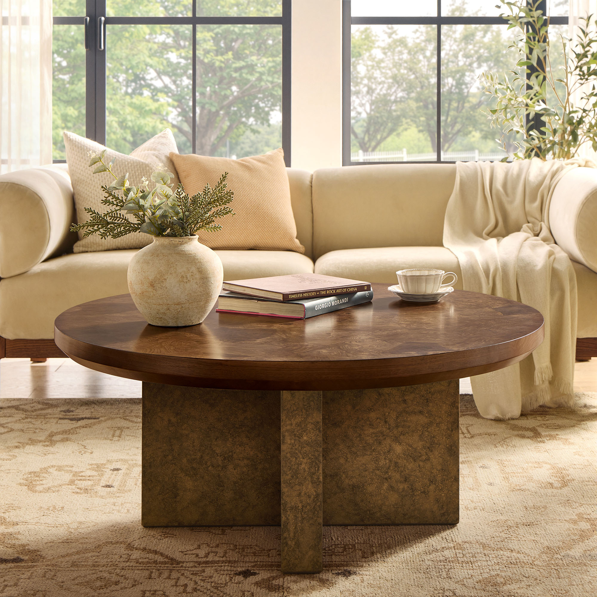 Colleâ 42" Round … - image