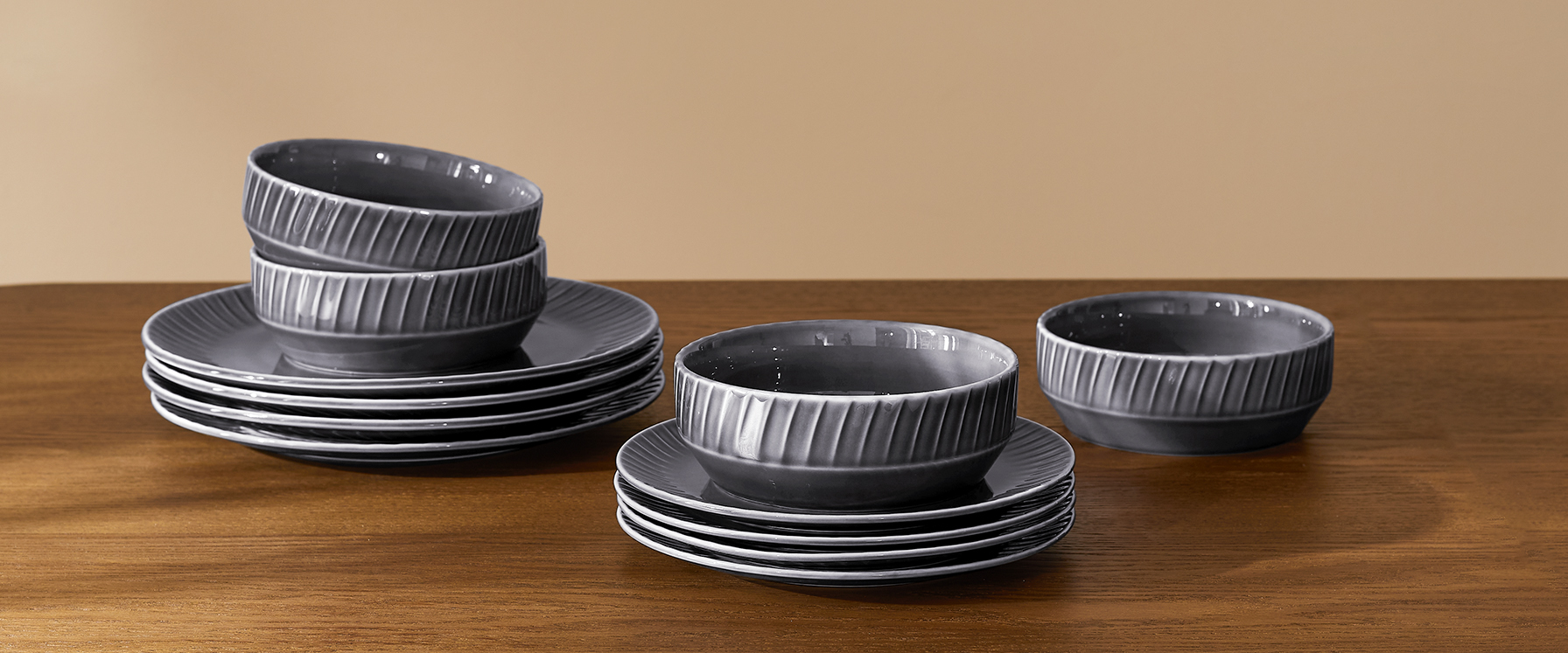 textured gray ceramic dinnerware set for dining room