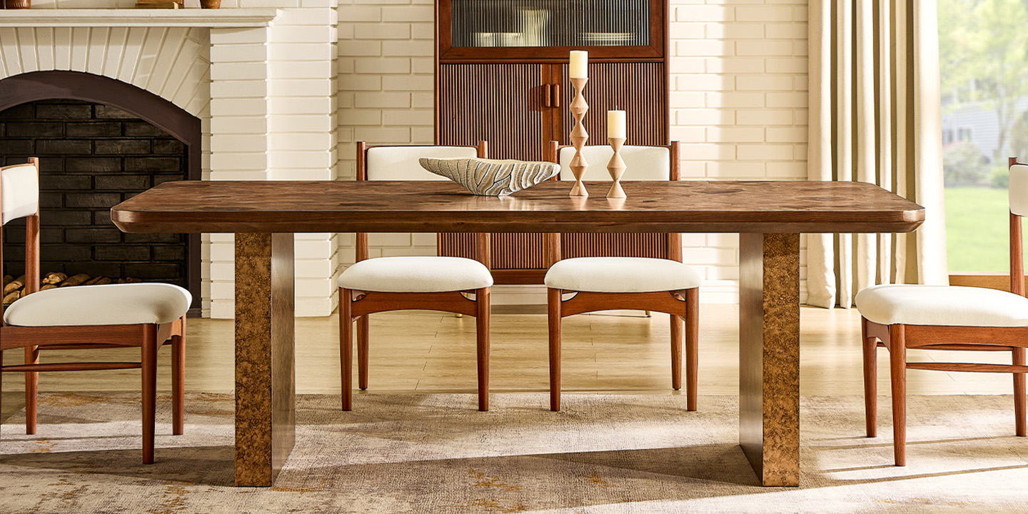 HERNEST Pick: The Colle Burl Dining Table HERNEST Pick: The Colle Burl Dining Table