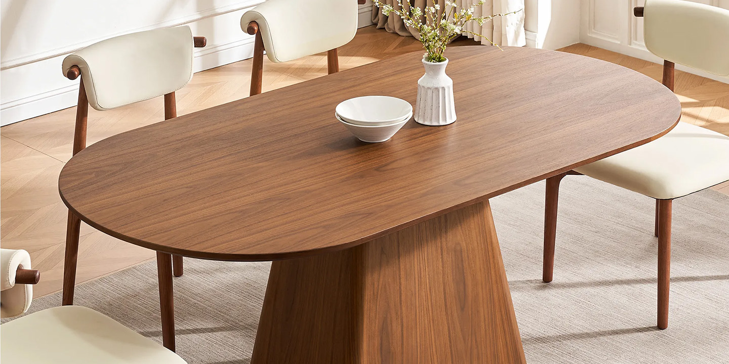 HERNEST Pick for 6: The Thorsten Oval Dining Table HERNEST Pick for 6: The Thorsten Oval Dining Table