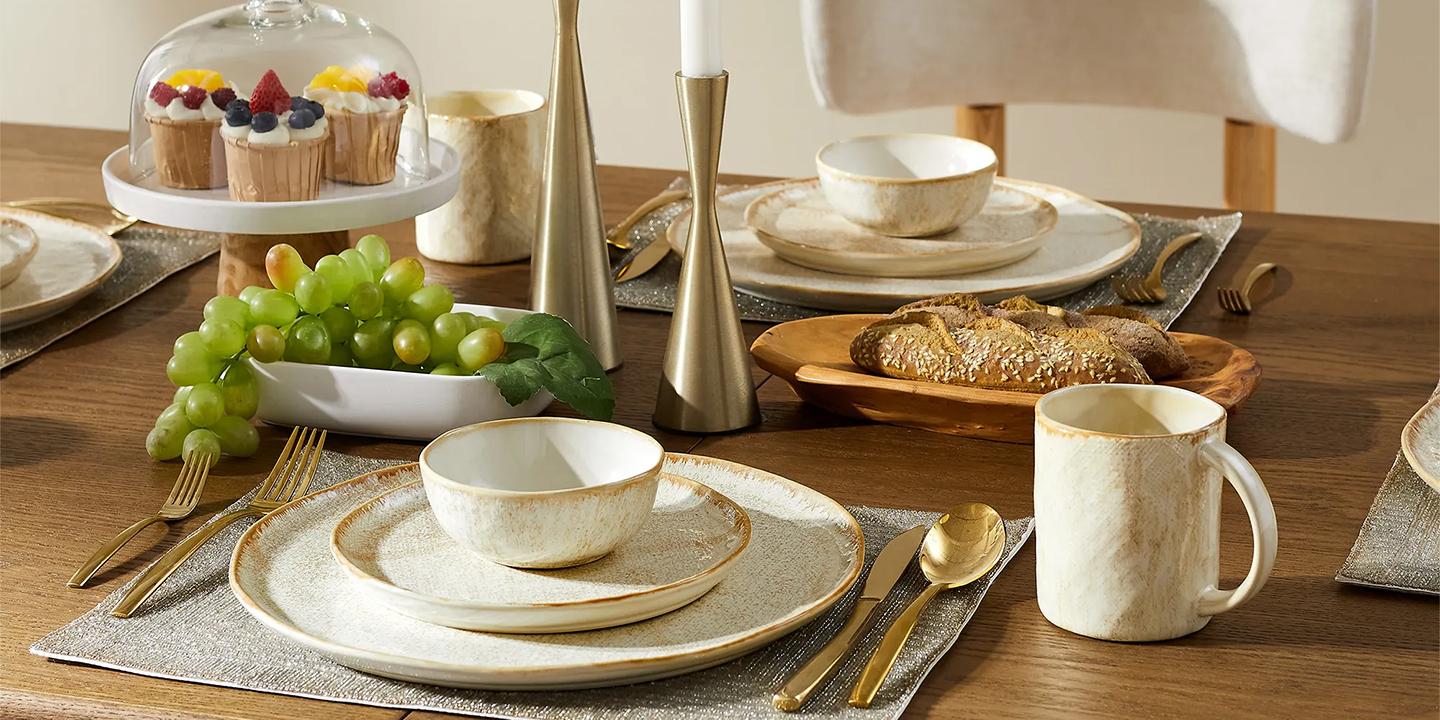 HERNEST Pick: Ashen Ceramic Dinnerware (Set of 16) HERNEST Pick: Ashen Ceramic Dinnerware (Set of 16)