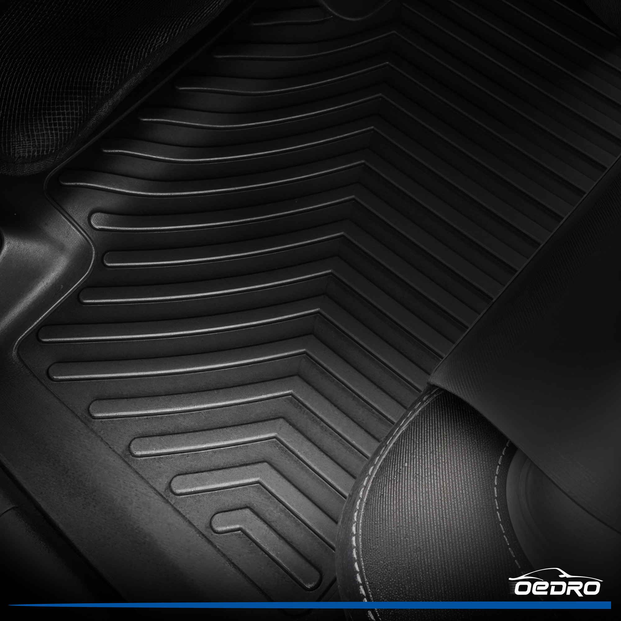 Side view of Floor Mats for GMC Terrain/Chevrolet Equinox 2018-2024, Custom Fit TPE All Weather Trunk Mat with Backrest Full Mat Set
