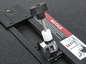 Stable G-Shaped Clamps