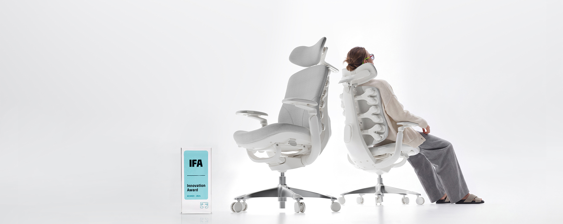 <br/><br/>DYNAMIC ERGONOMIC CHAIR DESIGNED FOR WOMEN