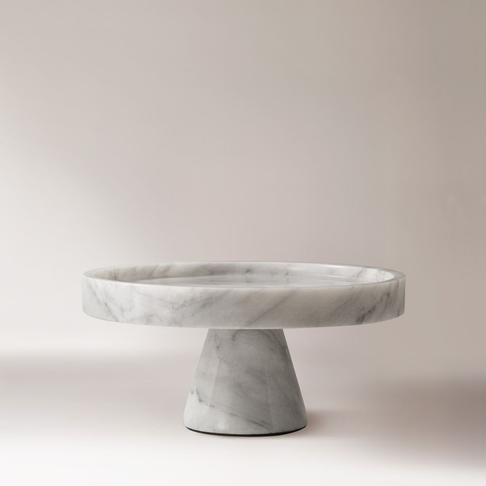 round marble cake stand