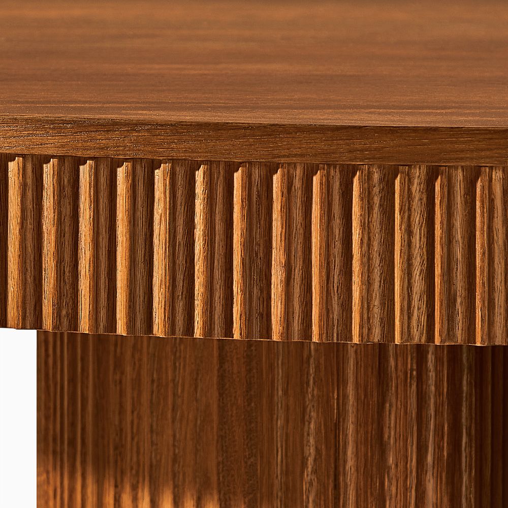 48" Round Dining Table with Fluted Design Tabletop