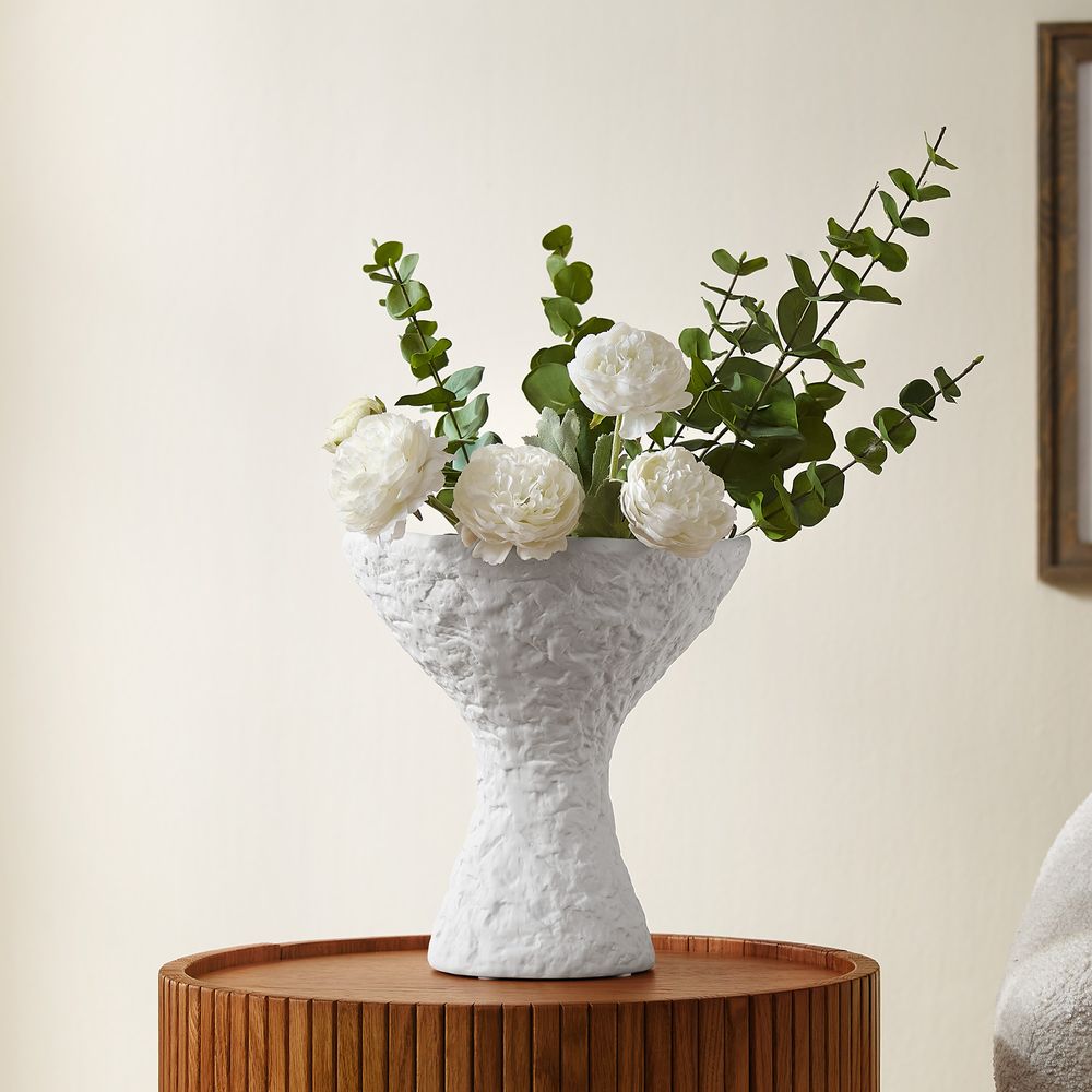 ceramic vase bouquet