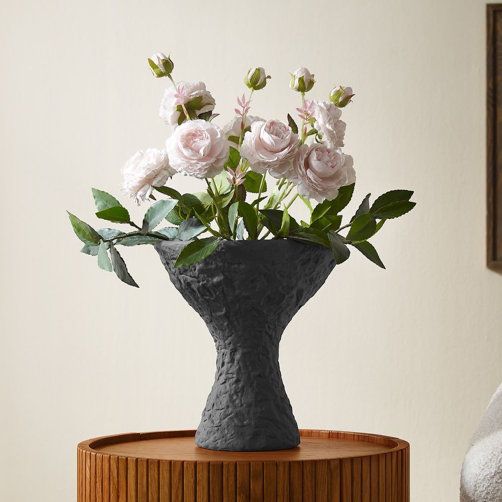 ceramic vase bouquet