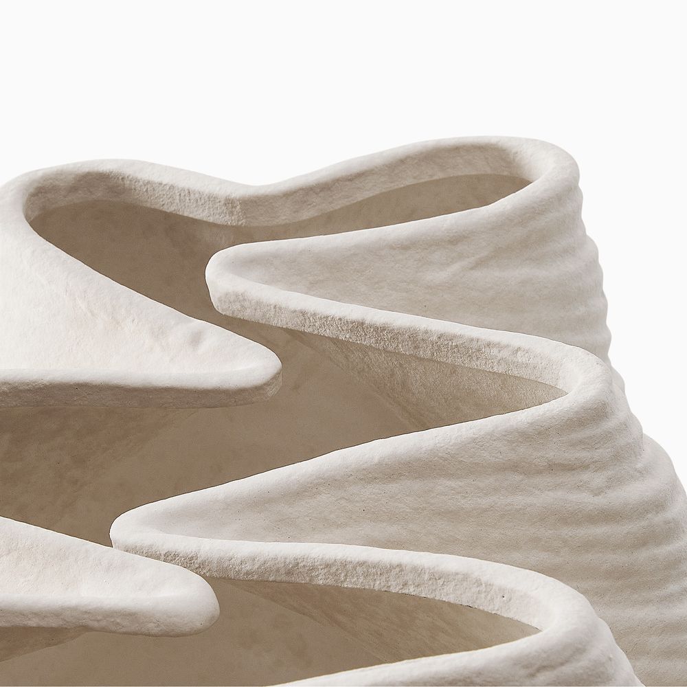 Tridacna gigas design ceramic vase