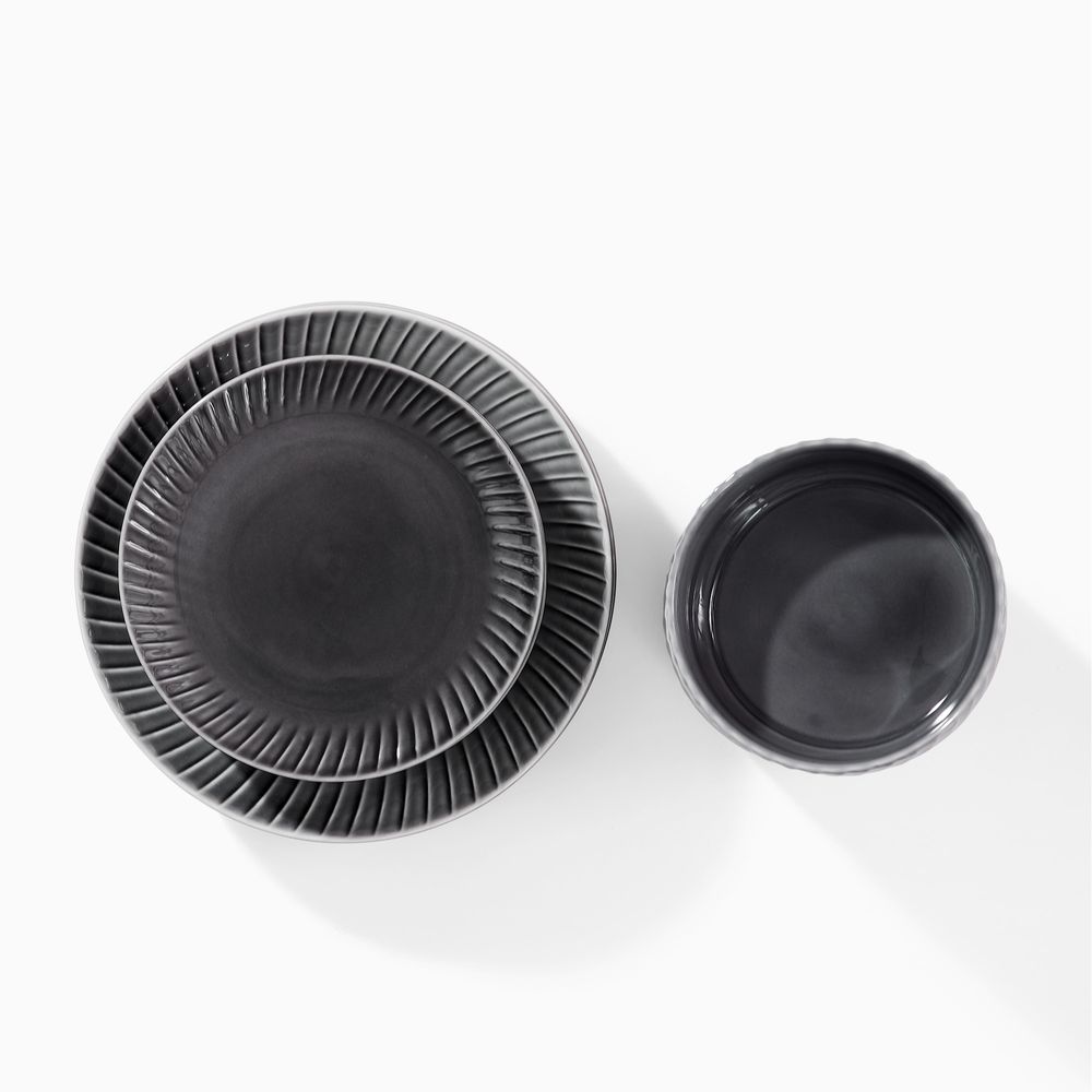 textured gray ceramic dinnerware set