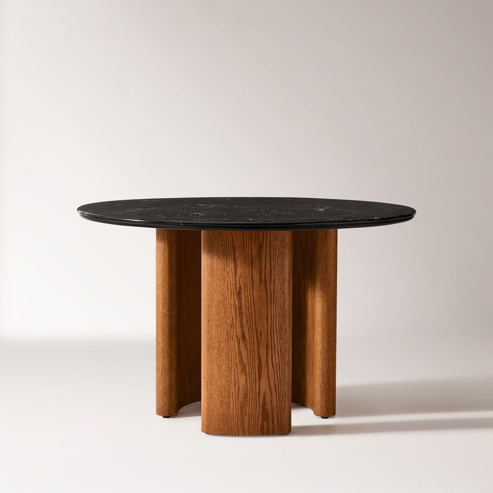 black round dining room table