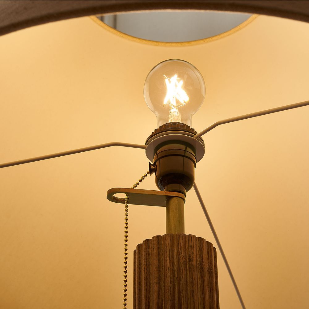 Wooden floor lamp with pull-chain switch