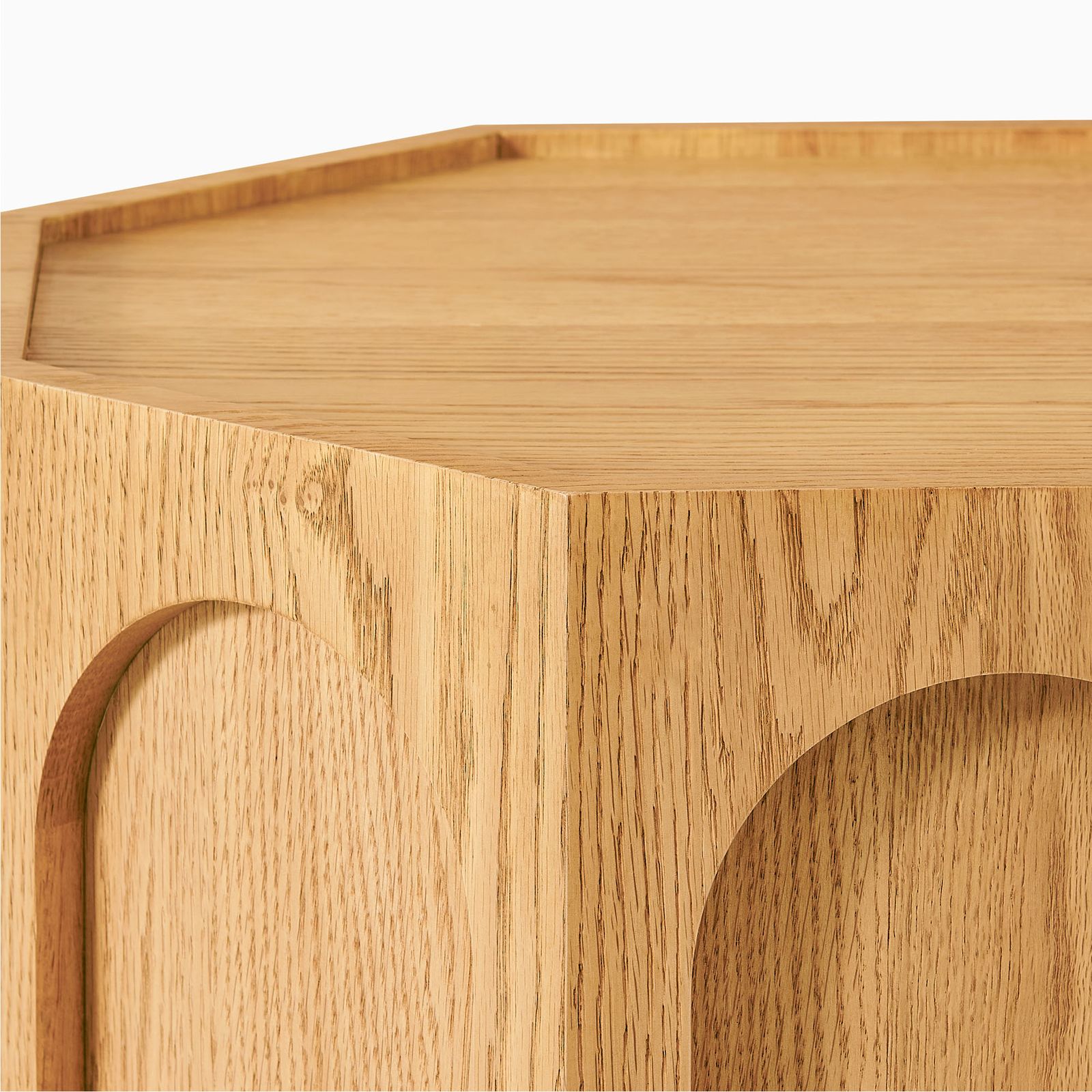 Neci 18-Inch Natural Oak Sculptural Side Table | HERNEST