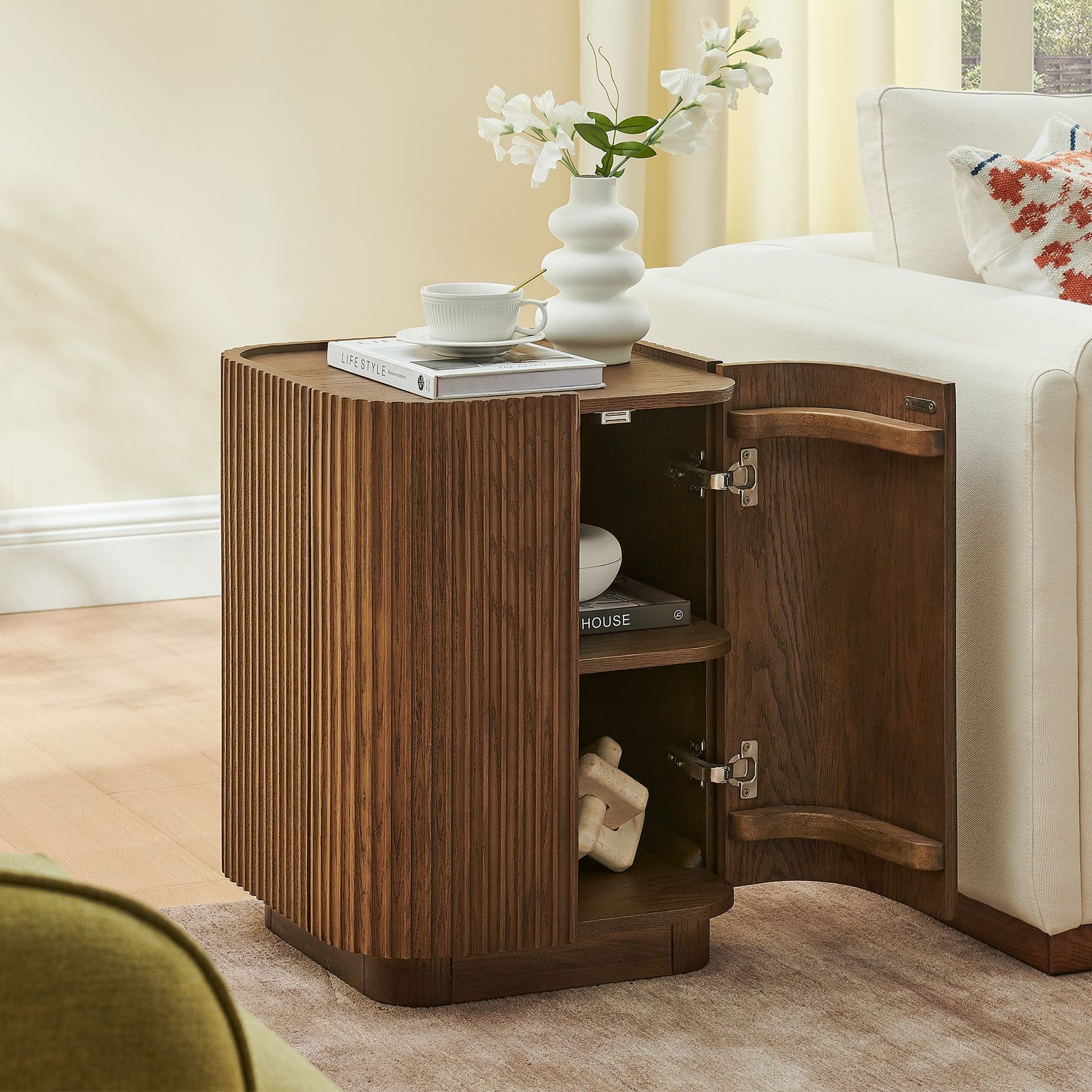 Skimra 18 inch Warm Brown Solid Oak Side Table | HERNEST