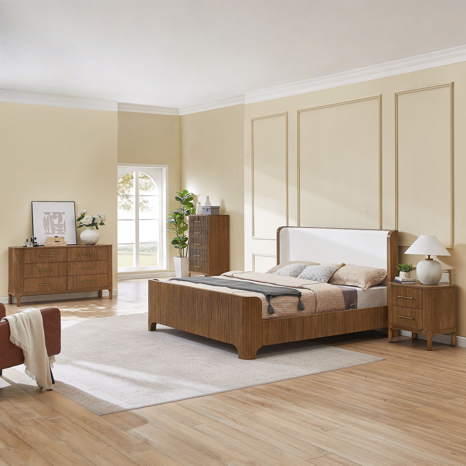 Skugga 63 inch Brown Fluted Solid Oak Wood 6-Drawer Dresser | HERNEST