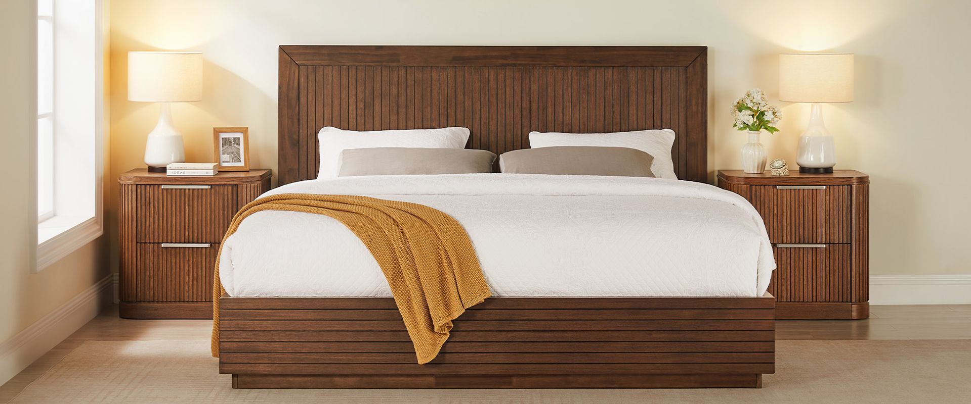 Fluted Acacia Bed