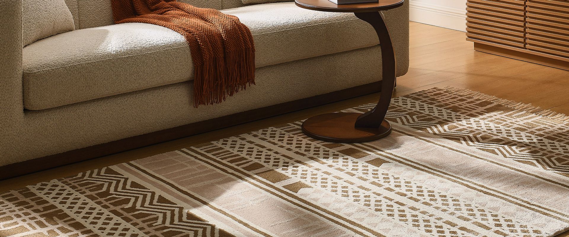 hand-woven wool Bohemian rug with fringed edges