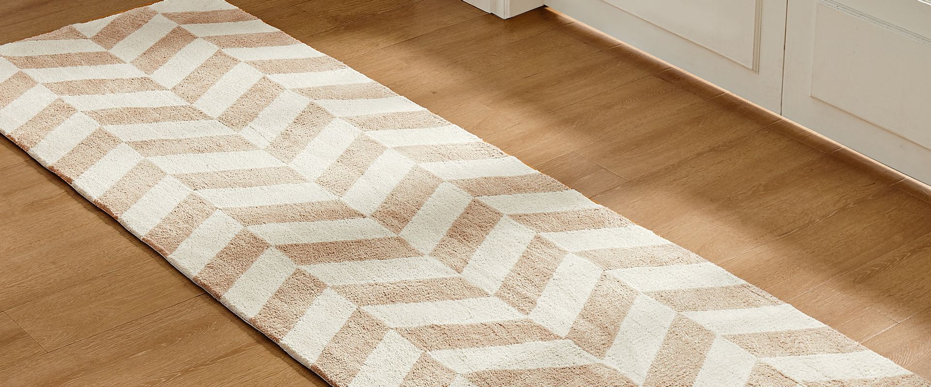 tufted runner rug blending wool and polyester