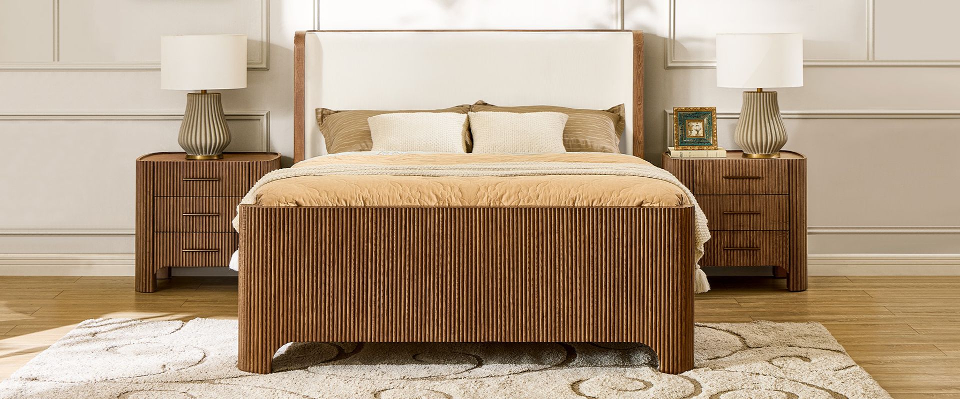 Fluted Solid Oak Bed