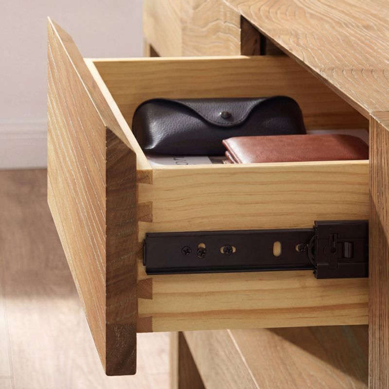 Drawers with Dovetail Detail