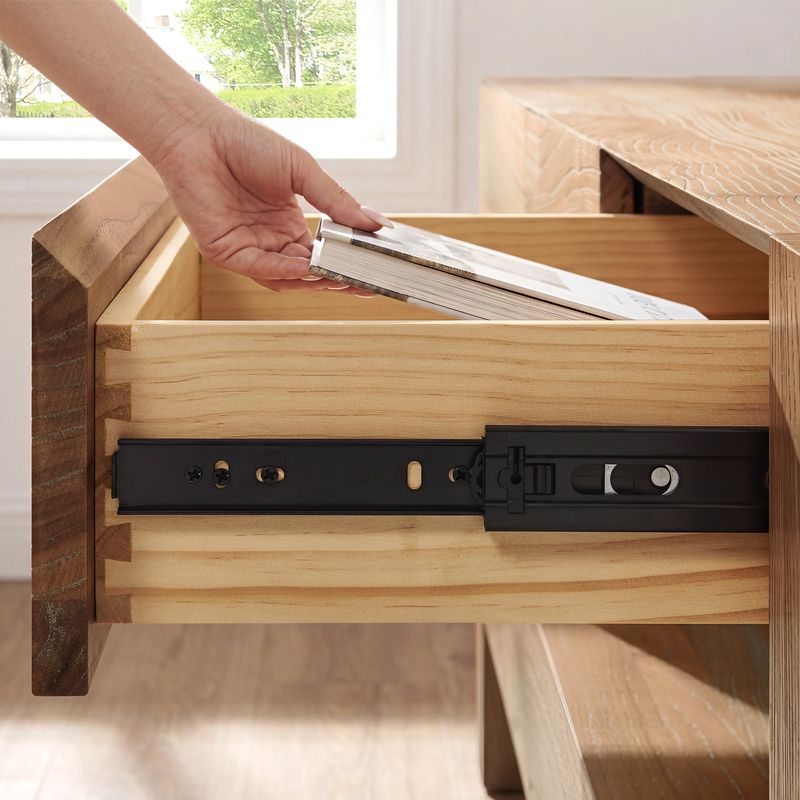 Drawers with Dovetail Detail