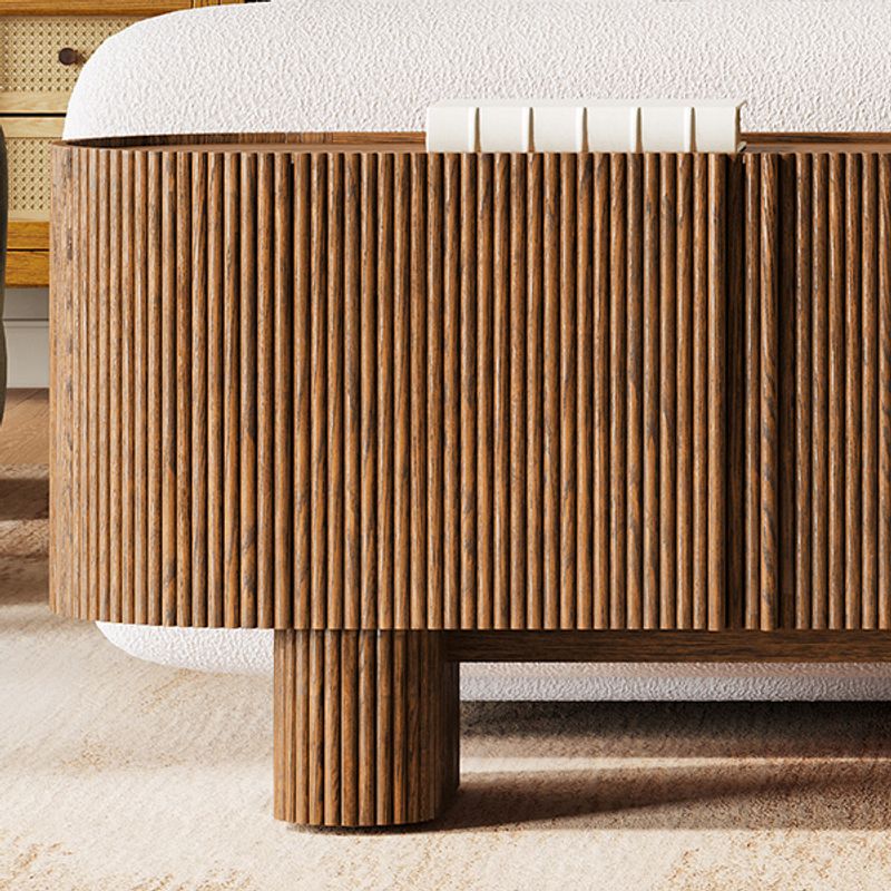 Texture in Solid Oak