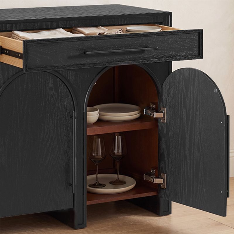 Storage that looks more composed