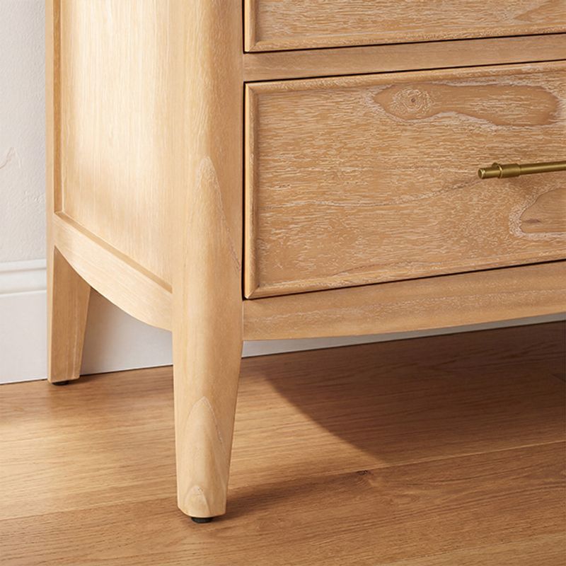 Organic Elegance with a Sculpted Touch