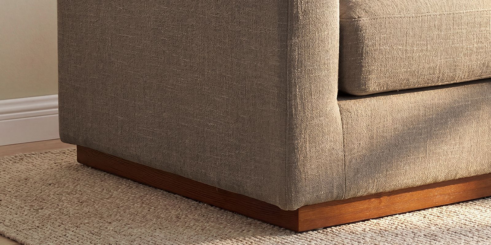 Refined Cushion & Solid Base Craftsmanship