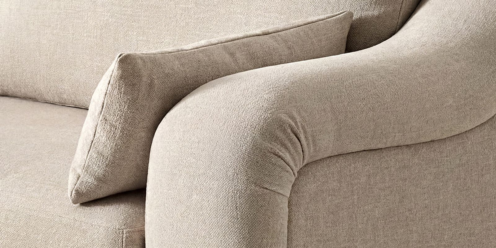 Smooth Curved Rolled Arm Design