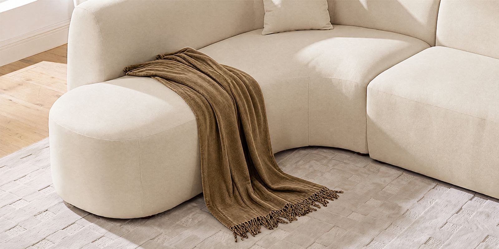 Soft Curved Silhouette