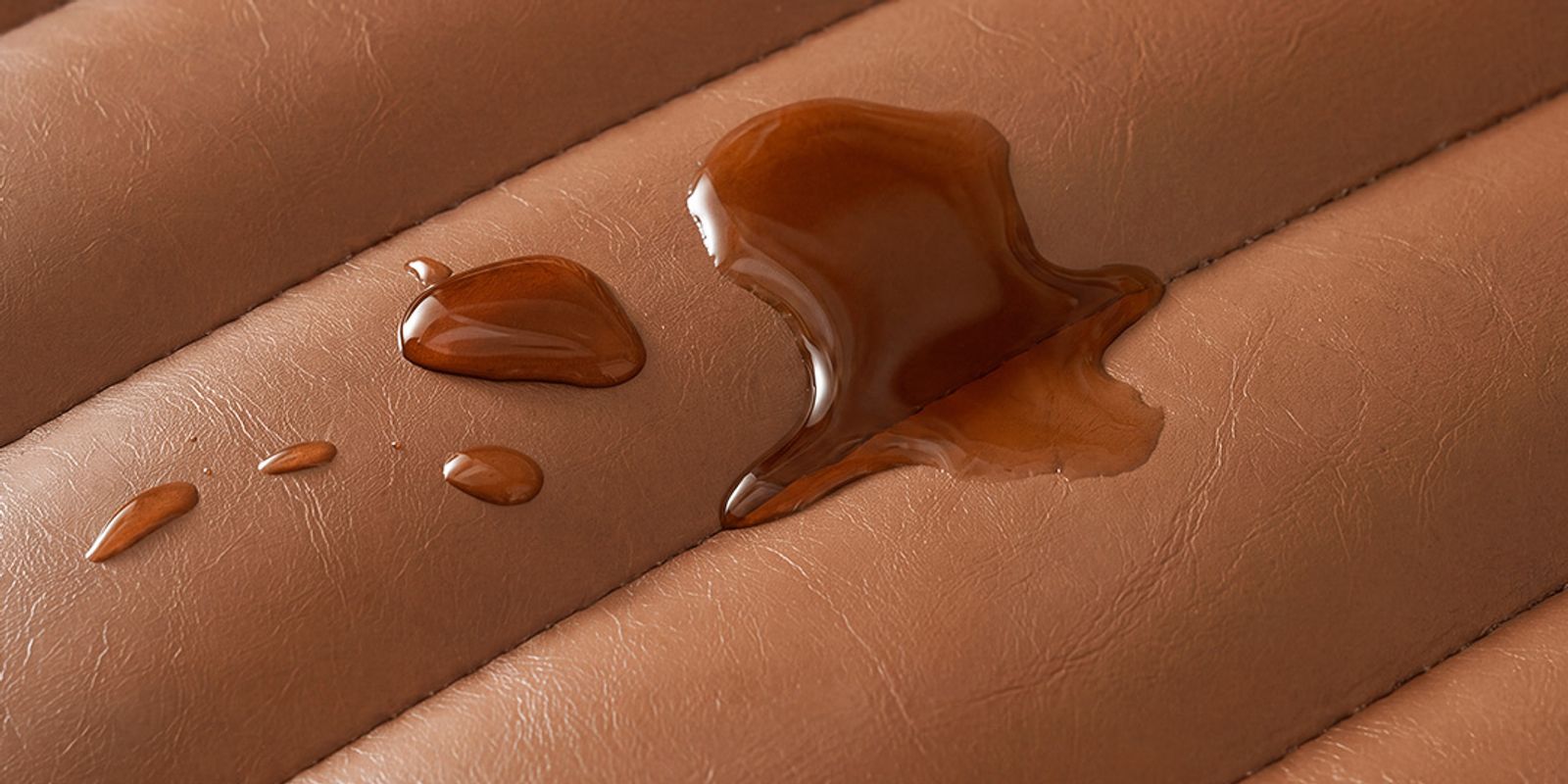 Spill‑Proof & Stain‑Resistant, Simple to Clean