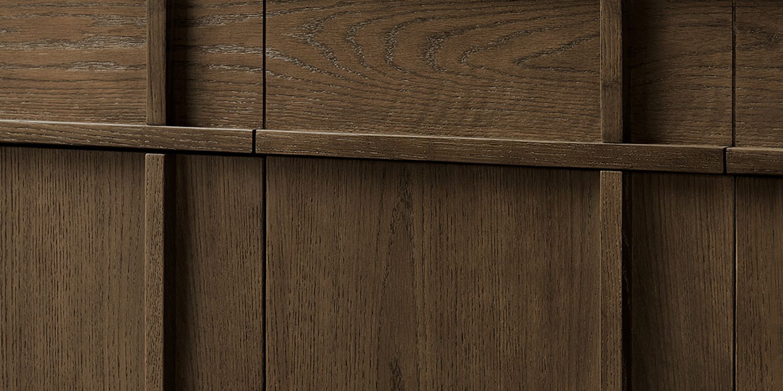 Rich Wood Grain Detail