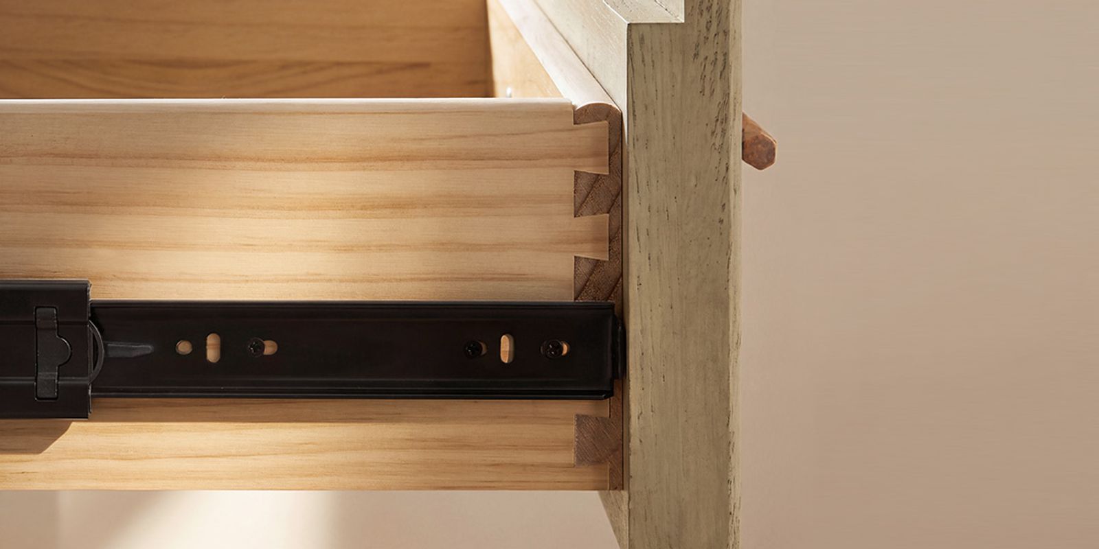 Dovetail and Soft-Close Drawer
