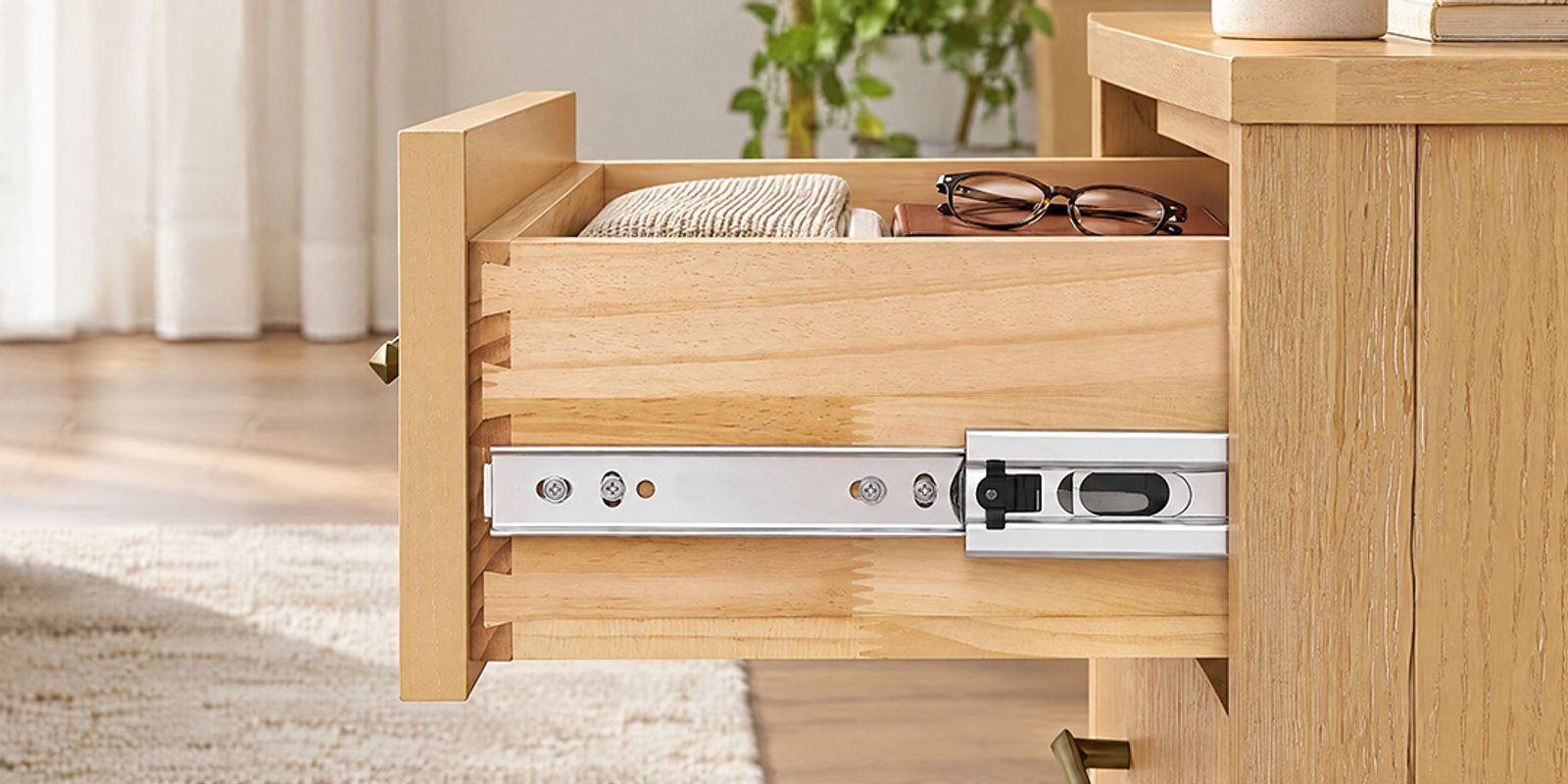 Dovetail Construction with Soft-Close Storage