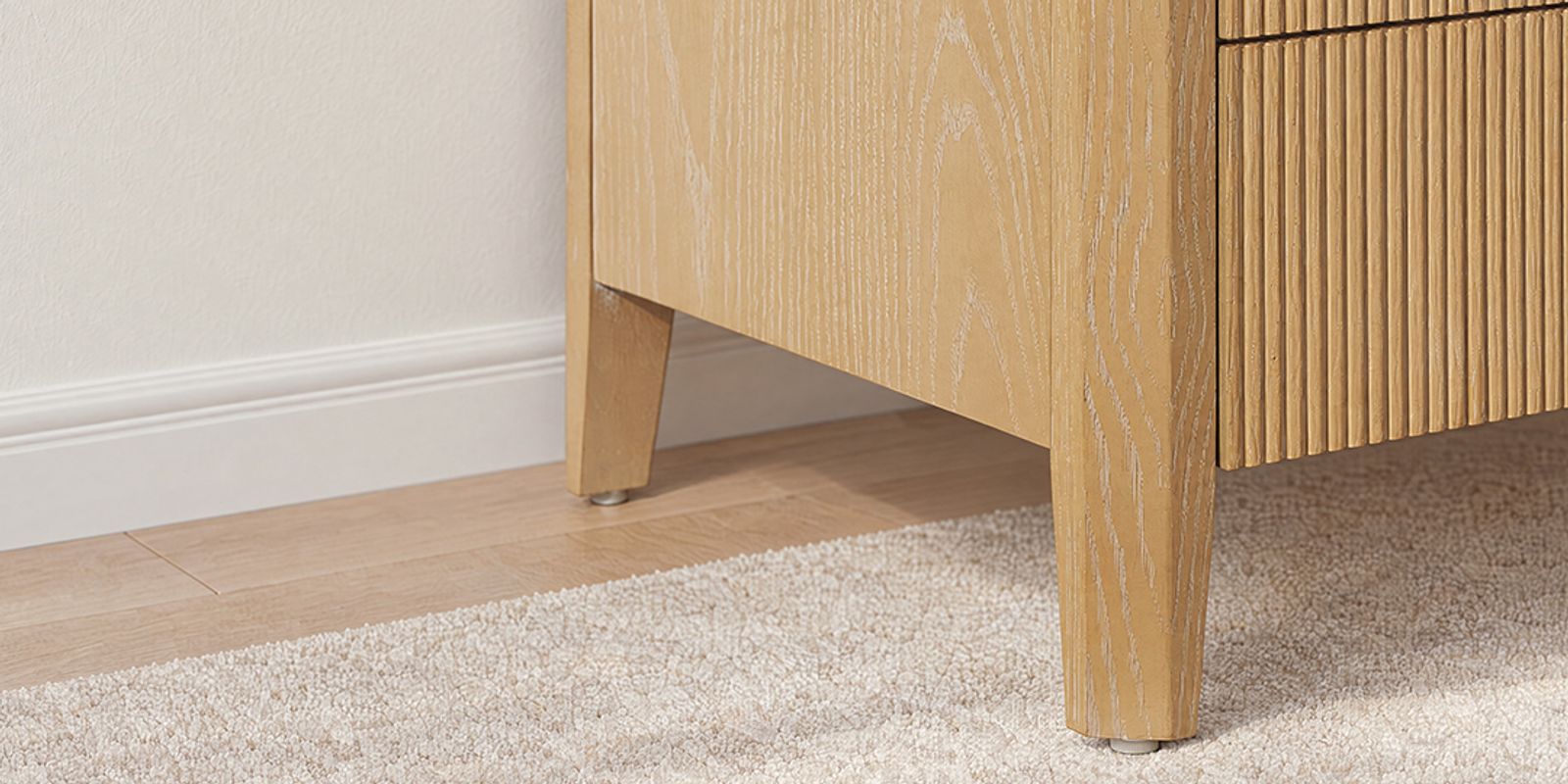 Elevated Design for Easy Cleaning & Airy Style
