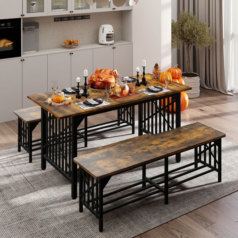 Thanksgiving Day dining room table