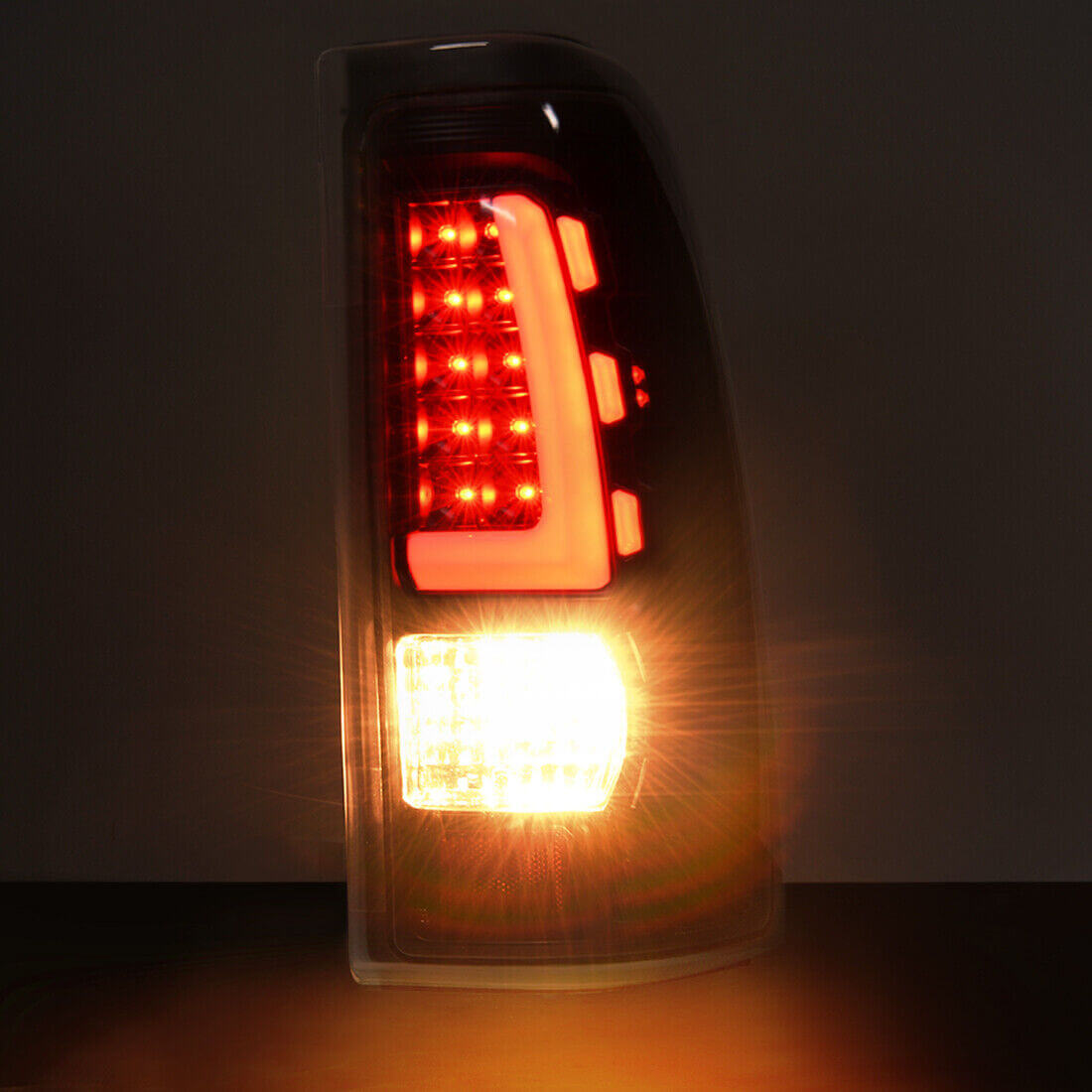 Side view of YITAMOTOR® LED Tail Lights Assembly Compatible with 1999-2006 Chevy Silverado 1500 2500/01-06 Silverado 3500/2007 Silverado Classic/GMC Sierra Classic